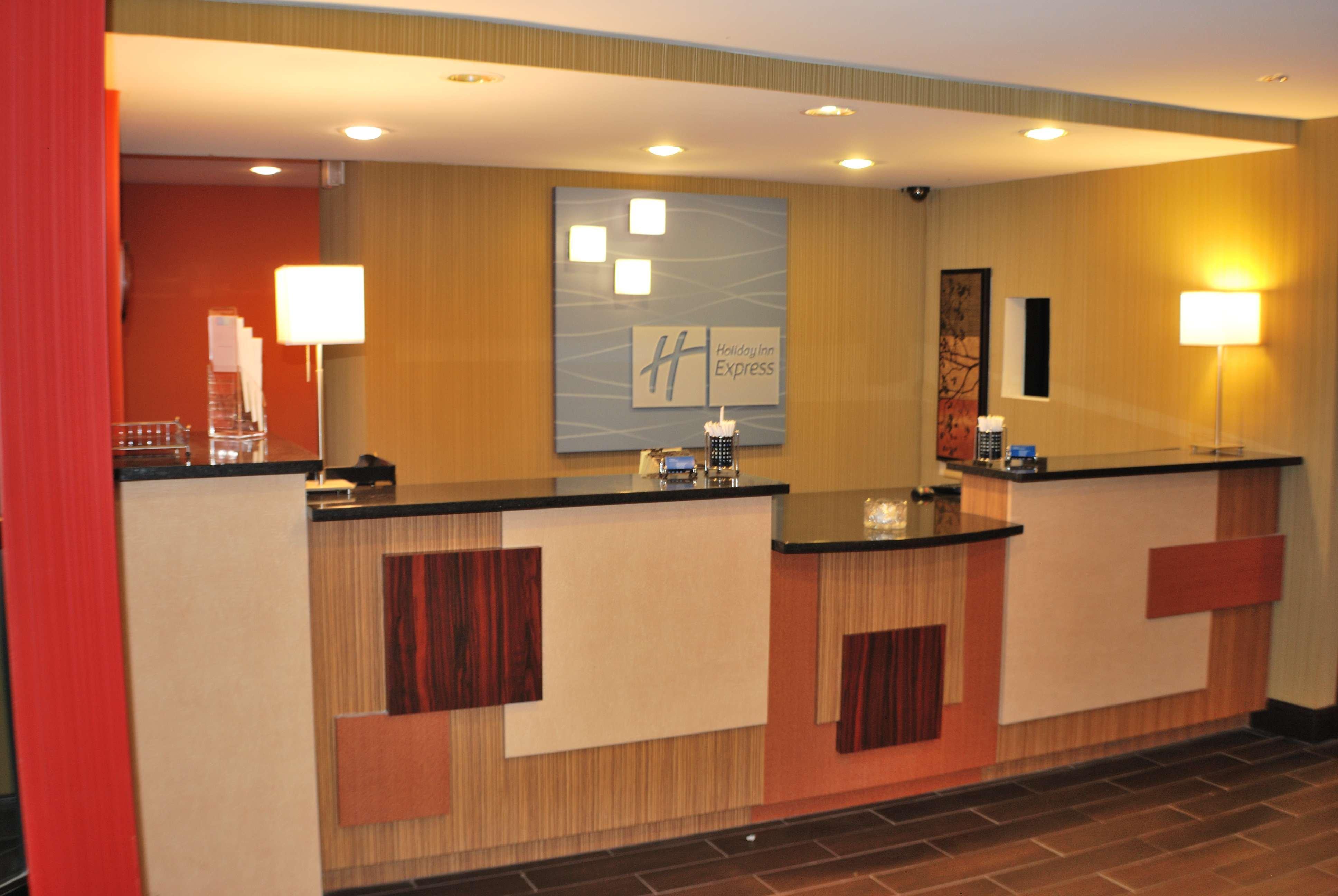 Holiday Inn Express Nashville W-I40 By Ihg Buitenkant foto