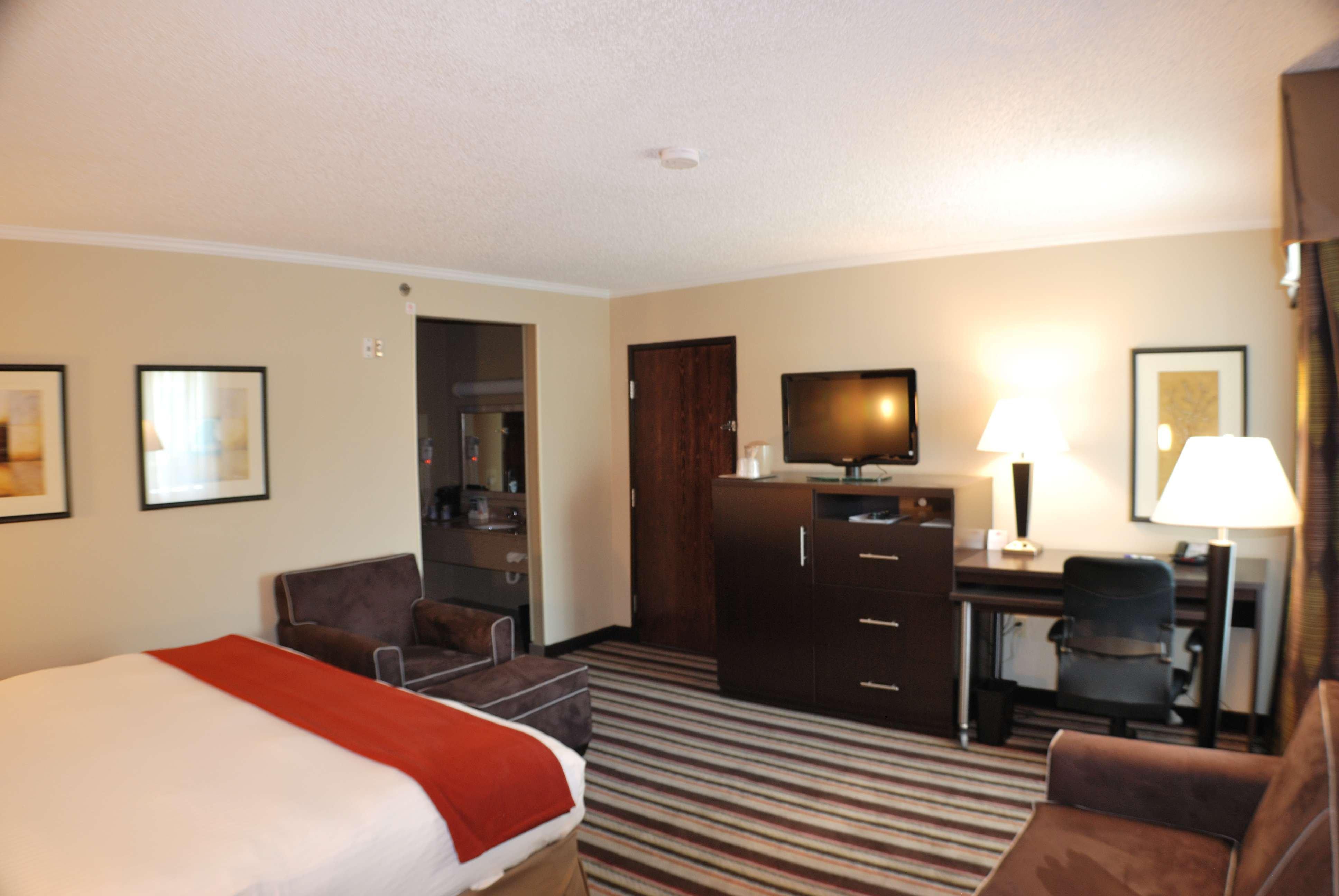 Holiday Inn Express Nashville W-I40, An Ihg Hotel Buitenkant foto