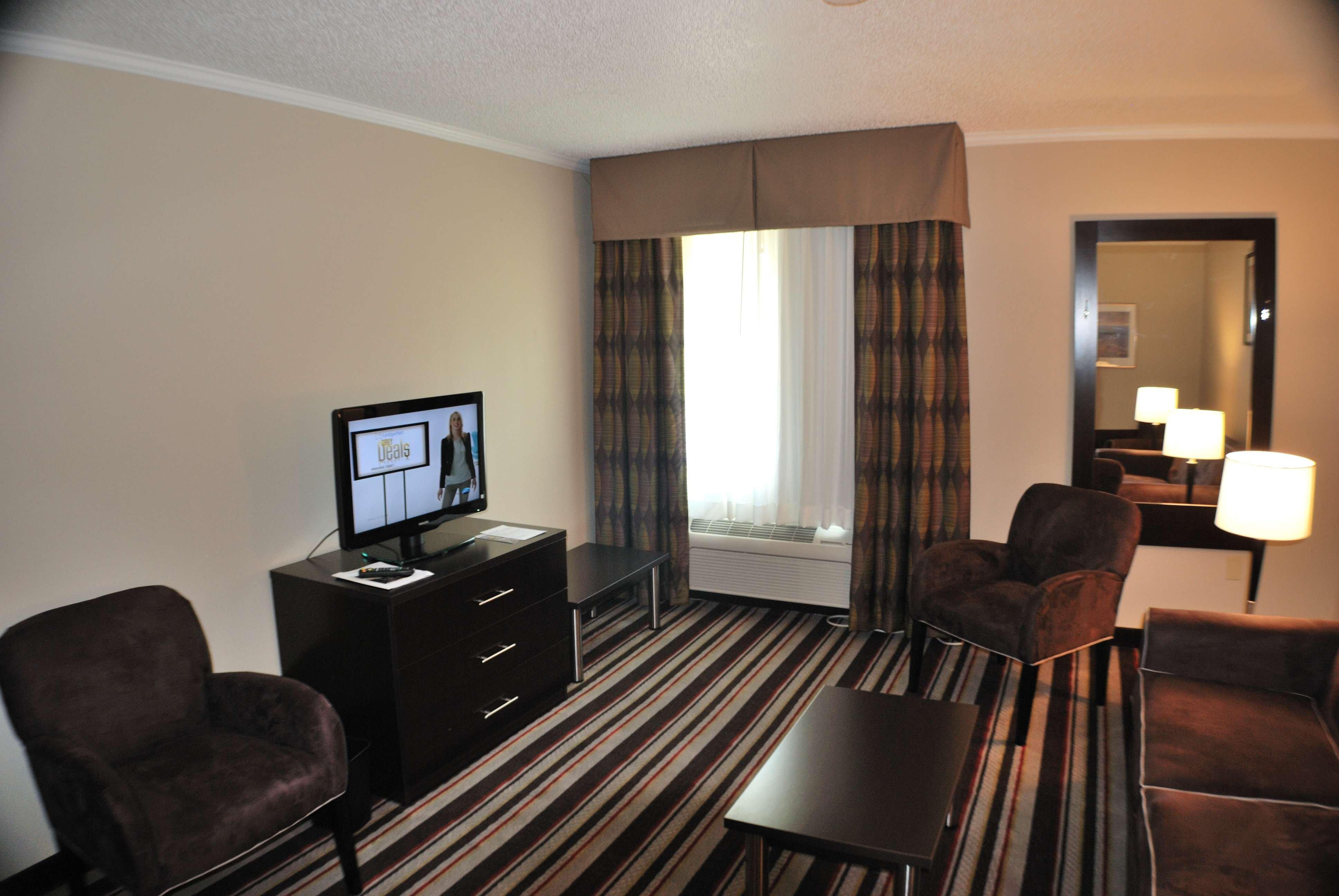 Holiday Inn Express Nashville W-I40, An Ihg Hotel Buitenkant foto